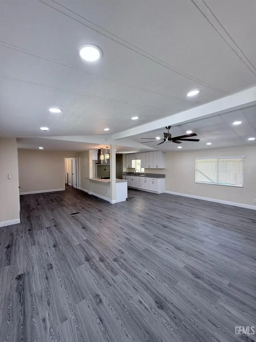 6351 AKERS, Bakersfield, CA 93313 - #3