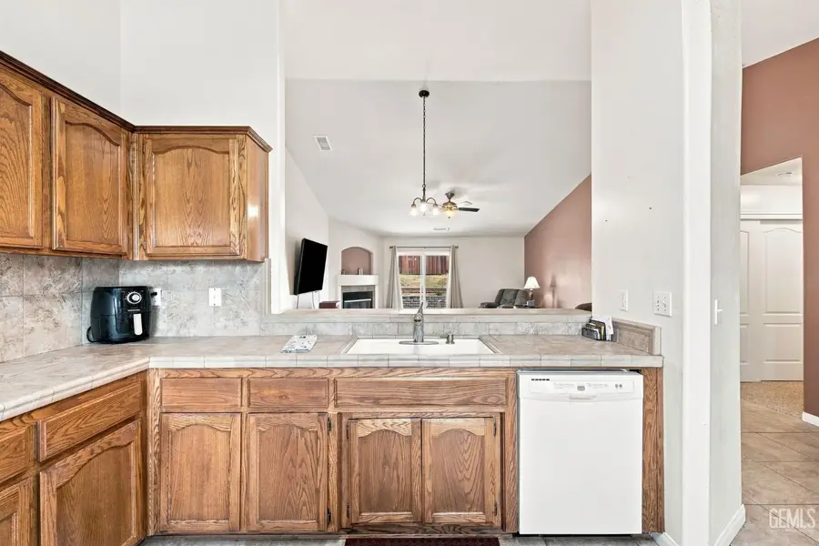 314 MISTY MEADOW DRIVE, Bakersfield, CA 93308 - #2