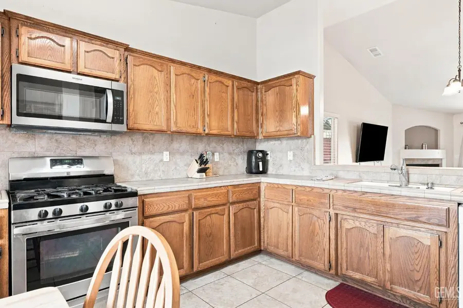 314 MISTY MEADOW DRIVE, Bakersfield, CA 93308 - #3