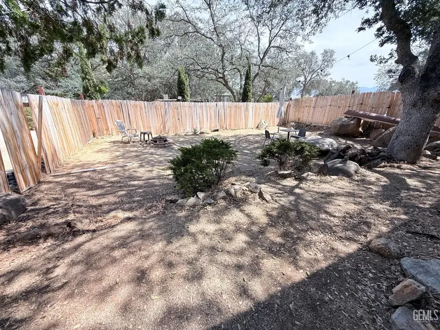 46 STONECREST DRIVE, Wofford Heights, CA 93285 - #3