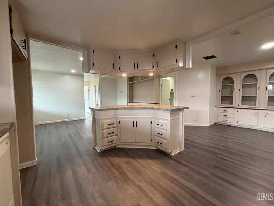 4401 HUGHES LANE #48, Bakersfield, CA 93304 - #2