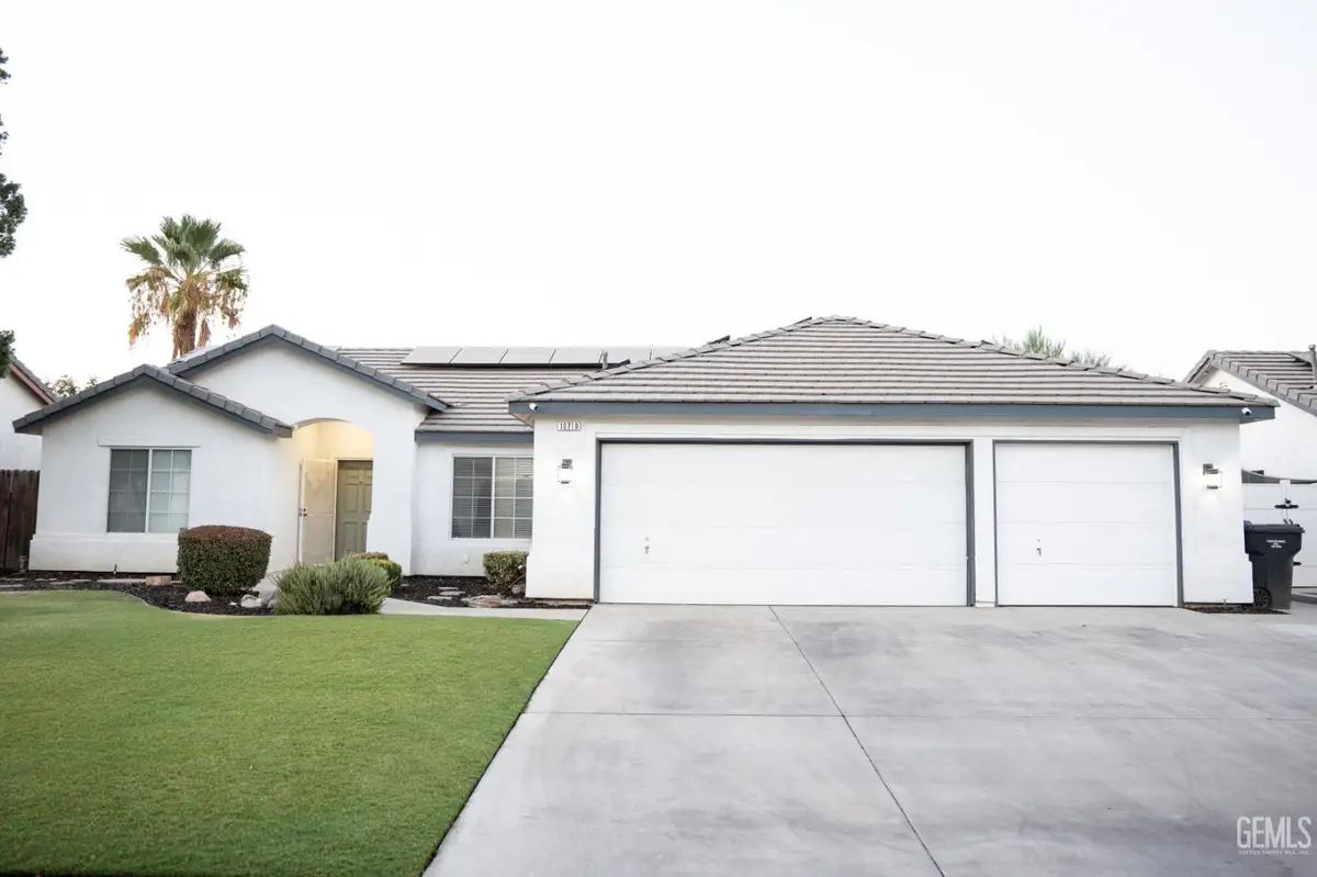 10710 FALLING SPRINGS AVENUE, Bakersfield, CA 93312 - #1