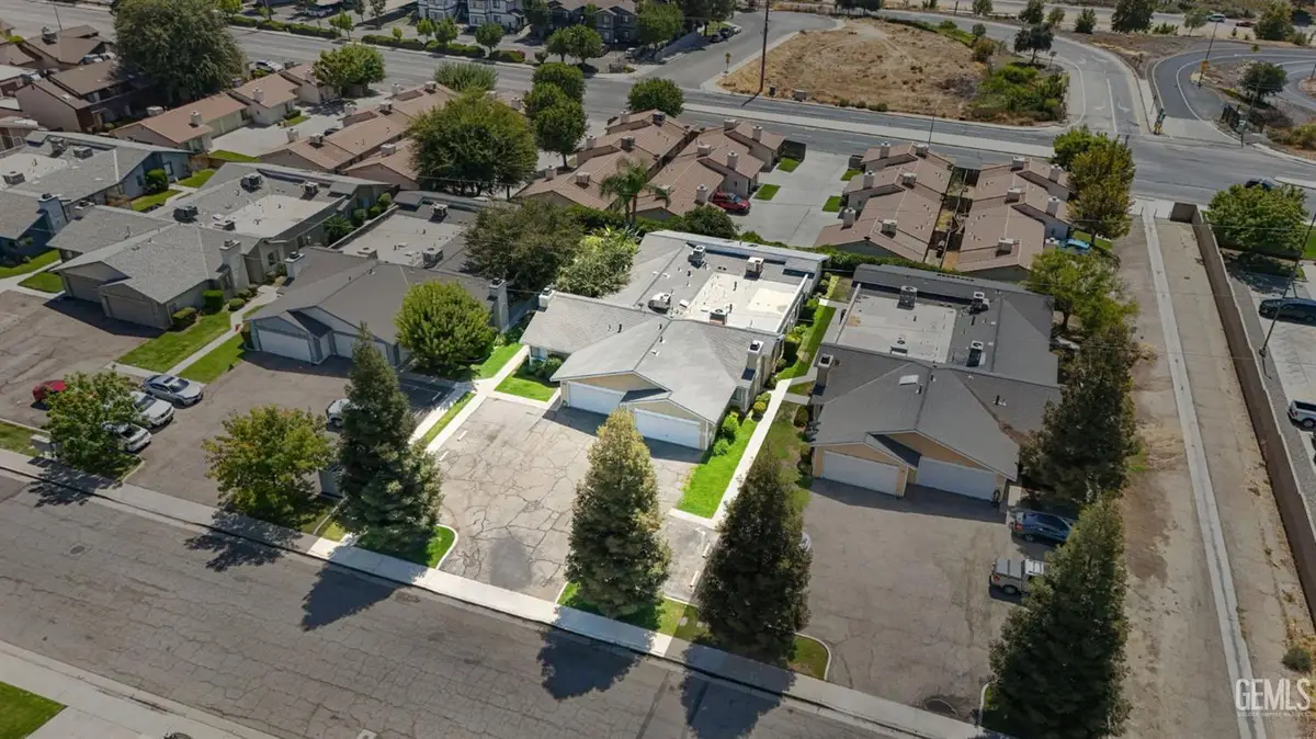 5901 AUBURN OAKS DRIVE, Bakersfield, CA 93306 - #1