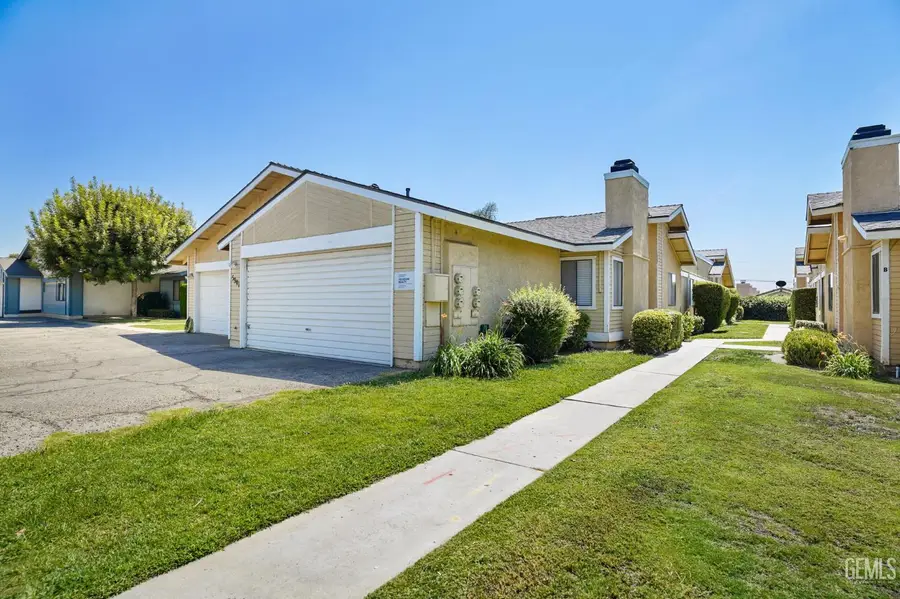 5901 AUBURN OAKS DRIVE, Bakersfield, CA 93306 - #3