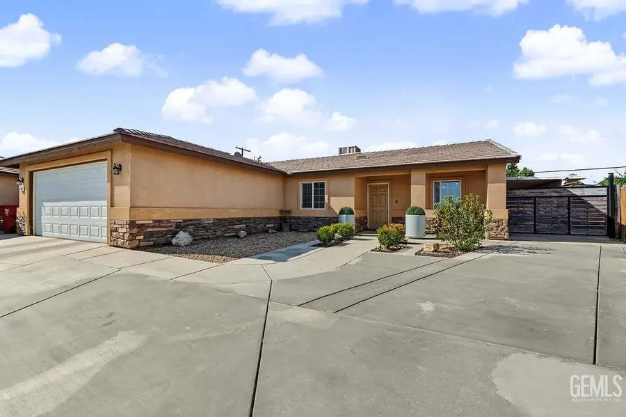 6100 PIZARRO STREET, Bakersfield, CA 93307 - #2