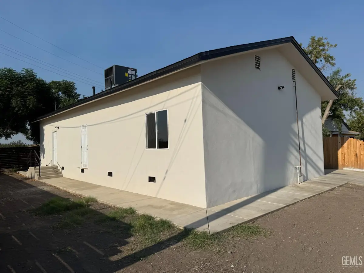 200 E 2ND STREET, Buttonwillow, CA 93206 - #1