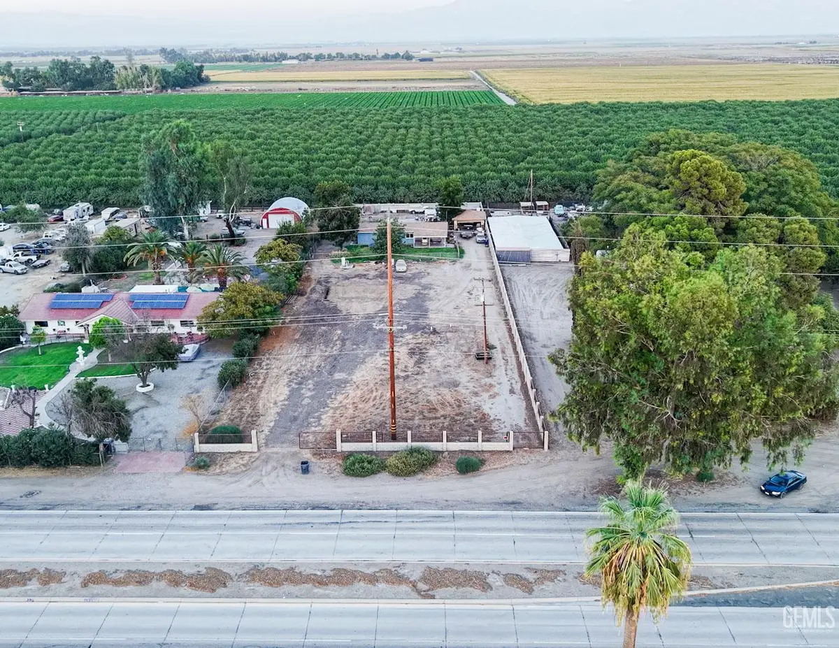 13610 S UNION AVENUE, Bakersfield, CA 93307 - #1
