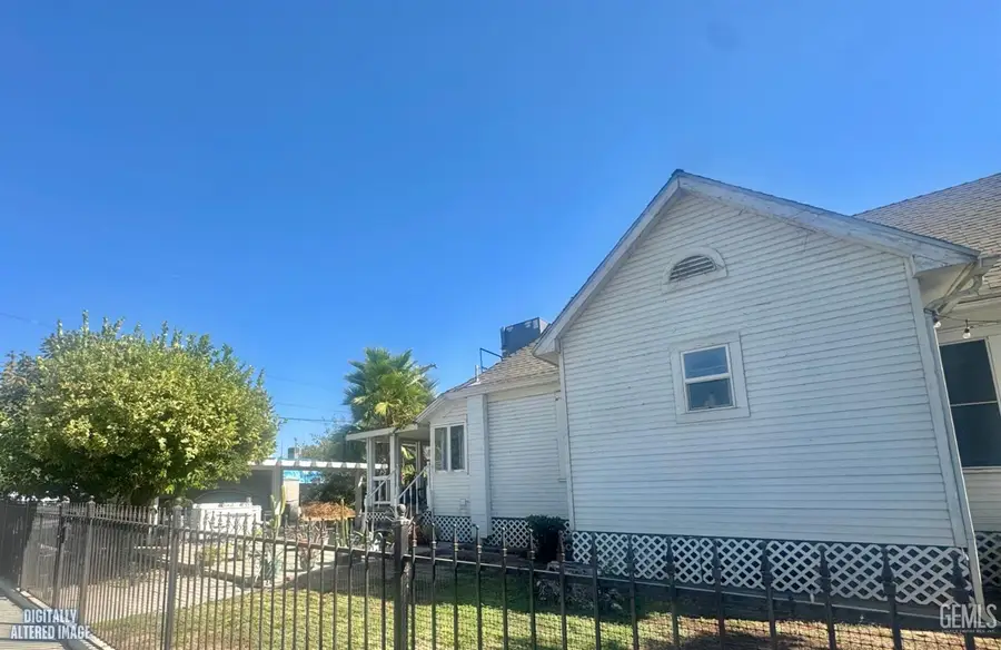 2128 E STREET, Bakersfield, CA 93301 - #2