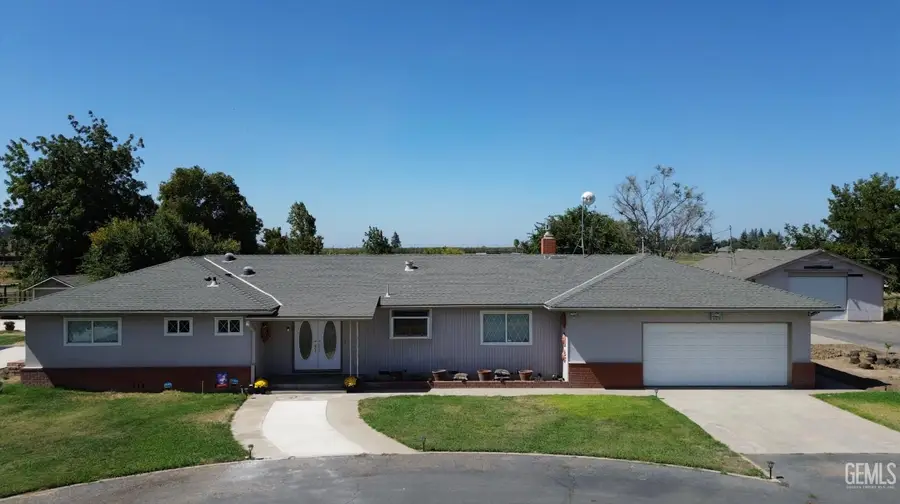 10413 PIONEER AVENUE, Oakdale, CA 95361 - #2