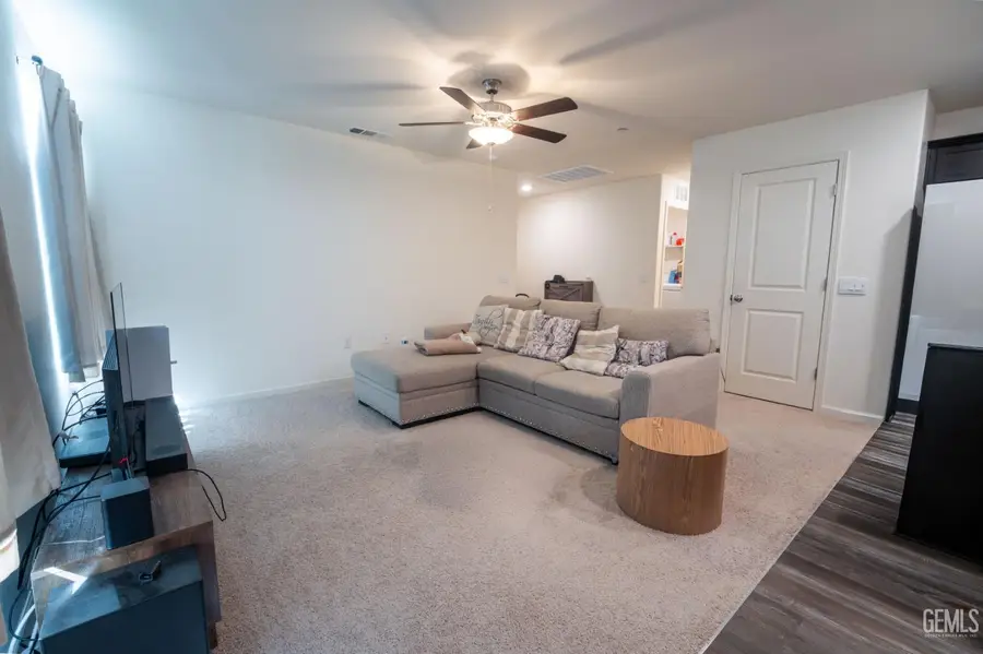 8315 AKERO AVENUE, Bakersfield, CA 93307 - #3