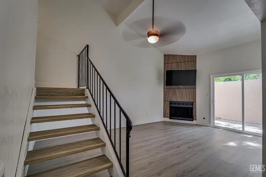 6700 NOTTINGHAM LANE #18, Bakersfield, CA 93309 - #3