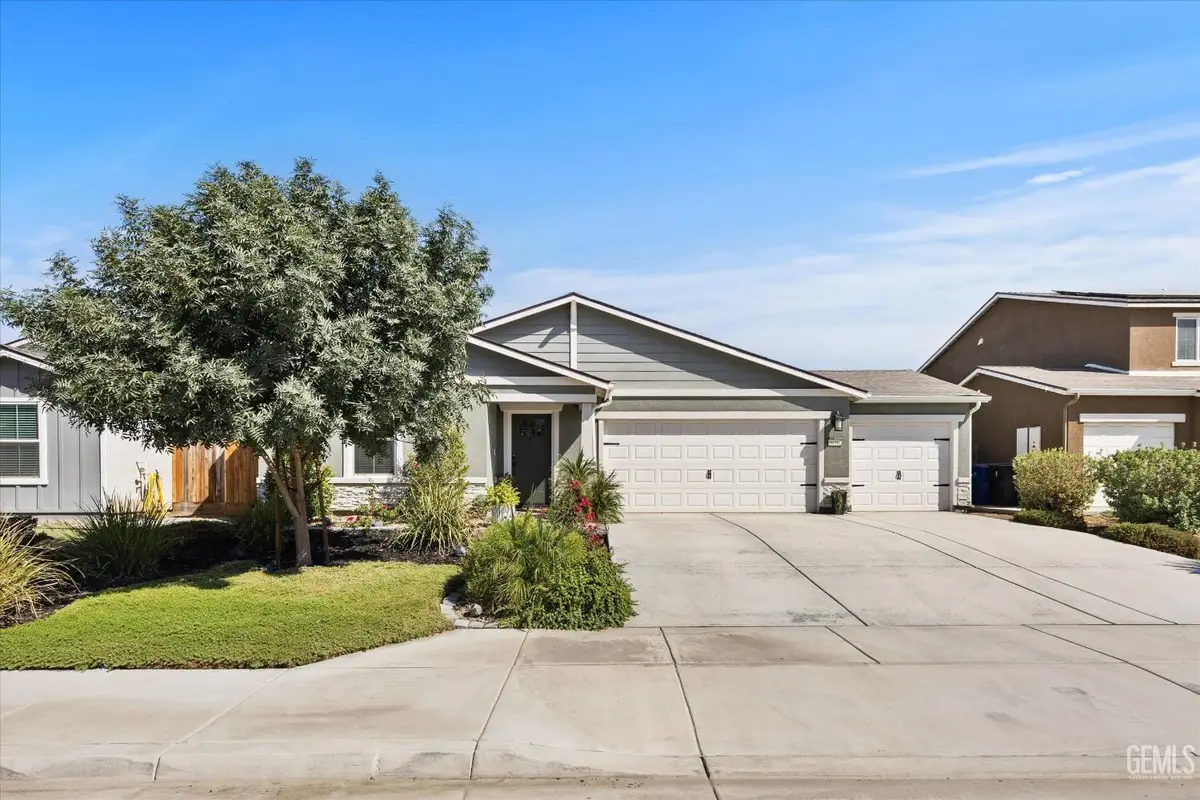 10302 ESTACADA AVENUE, Bakersfield, CA 93311 - #1
