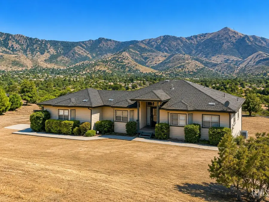 3233 DENISE STREET, Lake Isabella, CA 93240 - #2