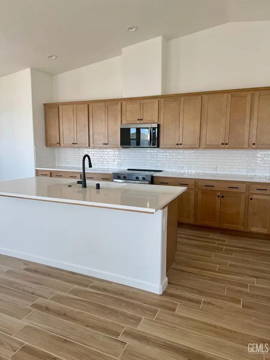 2123 RANSFORD, Bakersfield, CA 93311 - #3