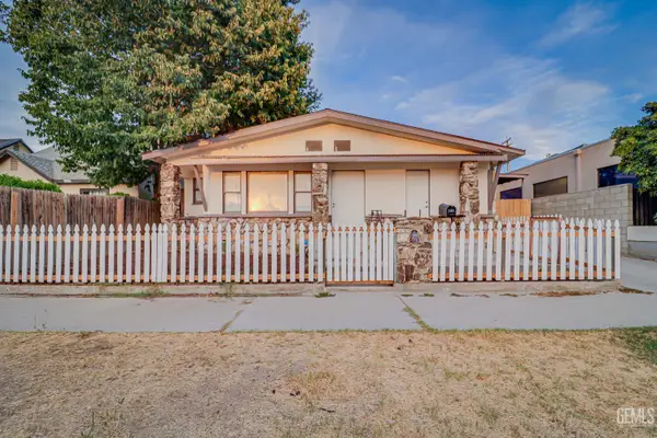 2106 E STREET, Bakersfield, CA 93301