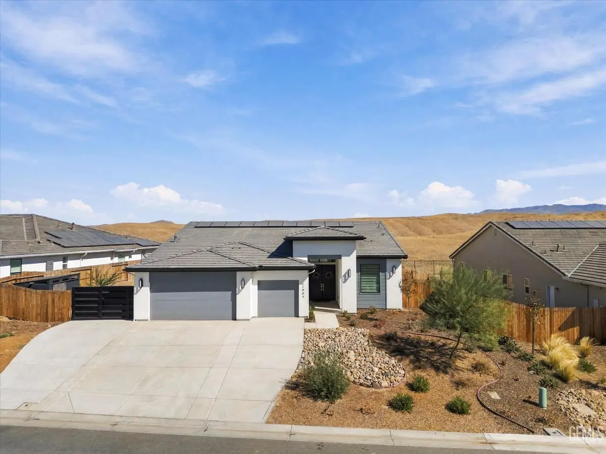 11904 PENDULUM DRIVE, Bakersfield, CA 93306 - #1