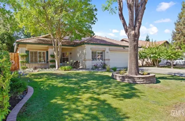 8504 LIGHTHOUSE DRIVE, Bakersfield, CA 93312