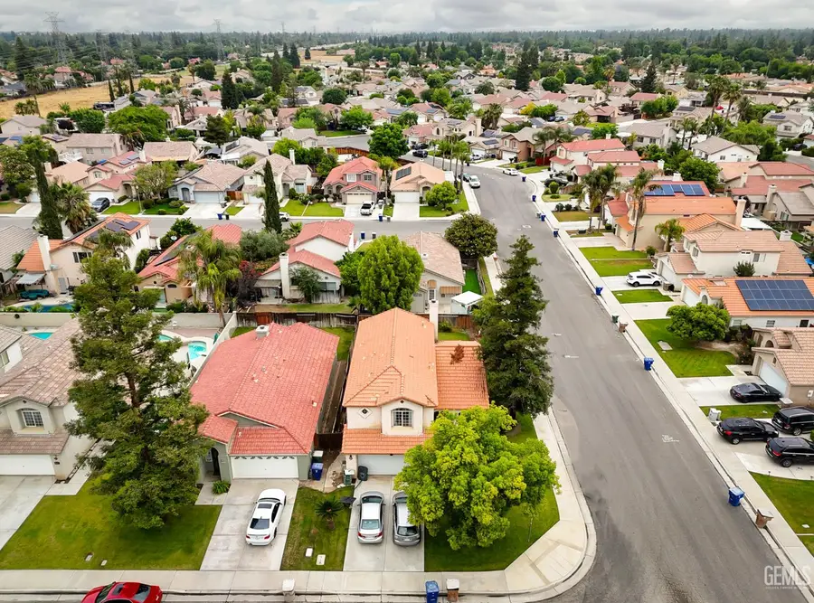 8300 BLACK KNOT COURT, Bakersfield, CA 93311 - #3