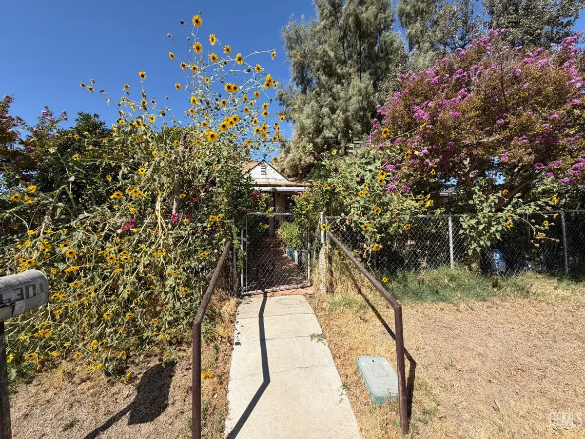 630 BEVERLY DRIVE, Bakersfield, CA 93307 - #1