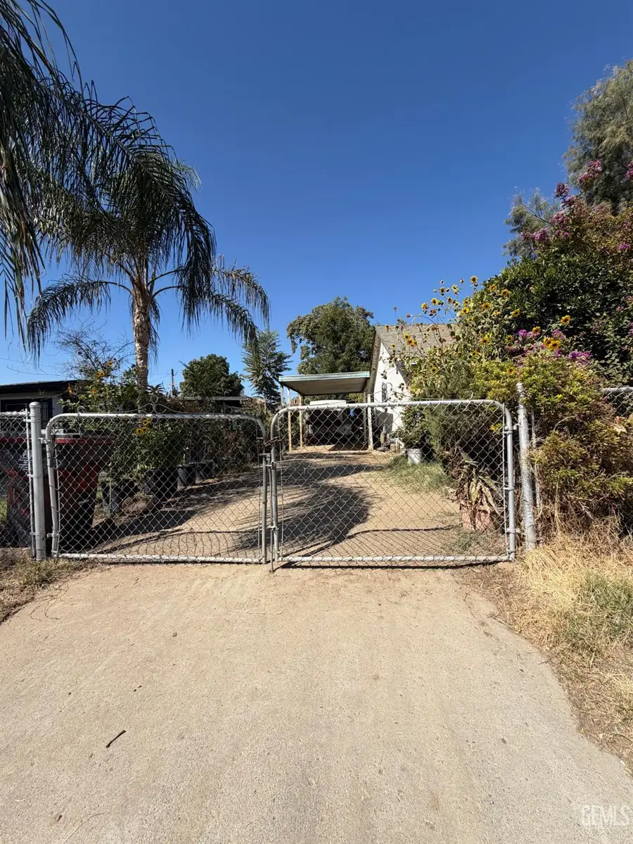 630 BEVERLY DRIVE, Bakersfield, CA 93307 - #3
