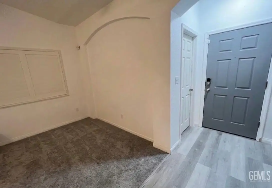 7008 KINGS FOREST COURT, Bakersfield, CA 93313 - #1