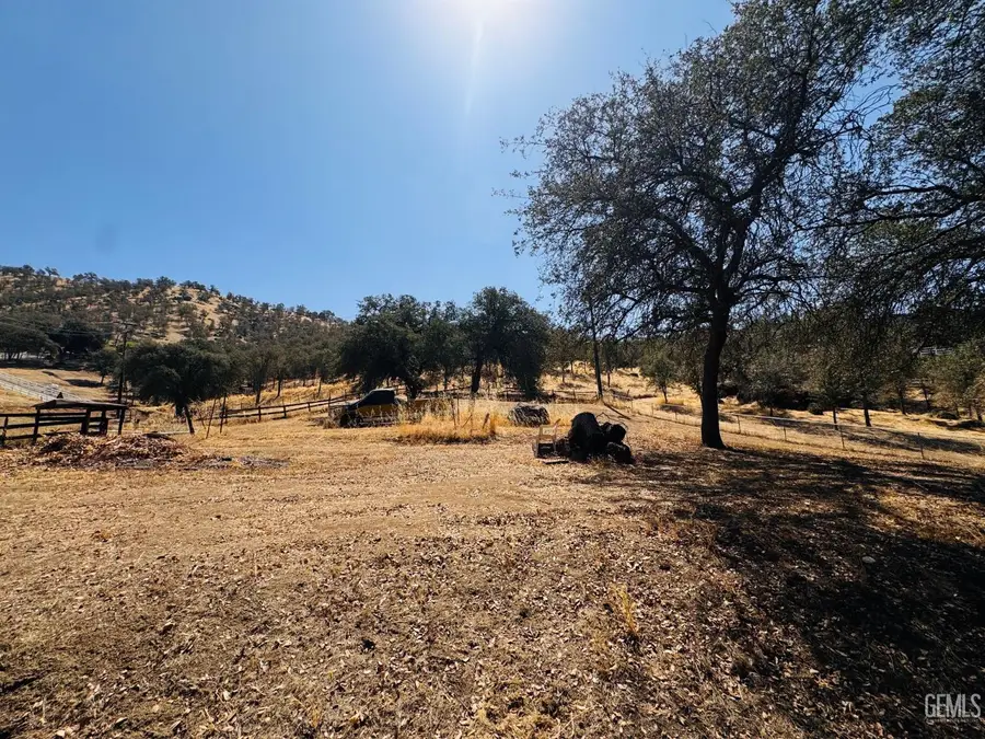 16221 MUSTANG DRIVE, Springville, CA 93265 - #3