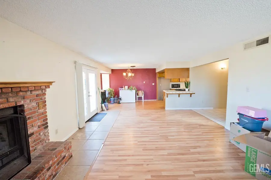 21540 WESTWOOD BOULEVARD, Tehachapi, CA 93561 - #2