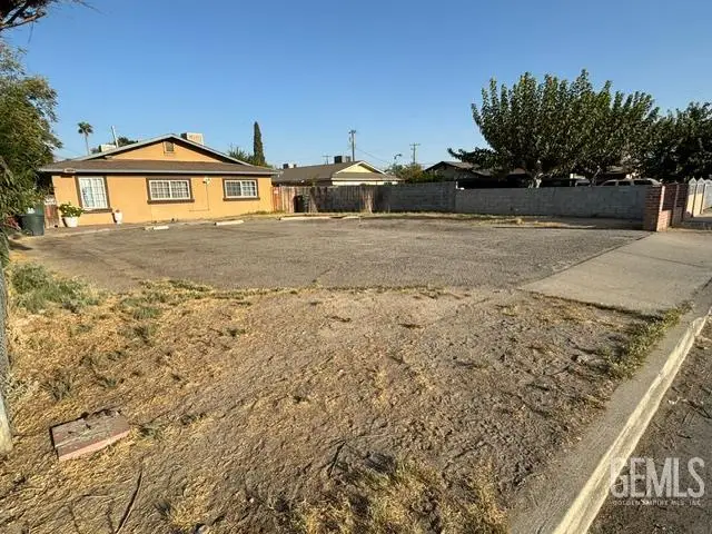 2320 MICHAEL STREET, Bakersfield, CA 93307 - #3