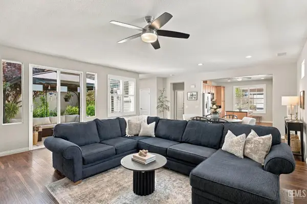 10300 EVORA LANE, Bakersfield, CA 93306
