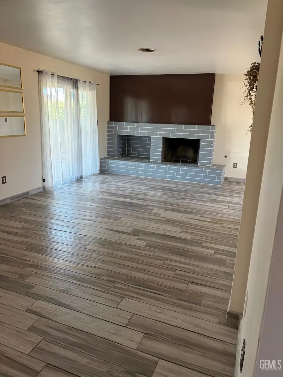 2313 SAN LORENZO AVENUE, Bakersfield, CA 93304 - #3