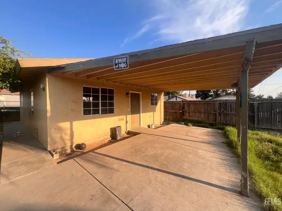 931 KNOTTS STREET, Bakersfield, CA 93305 - #2