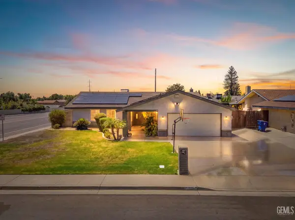 2700 SIERRAGLEN COURT, Bakersfield, CA 93306