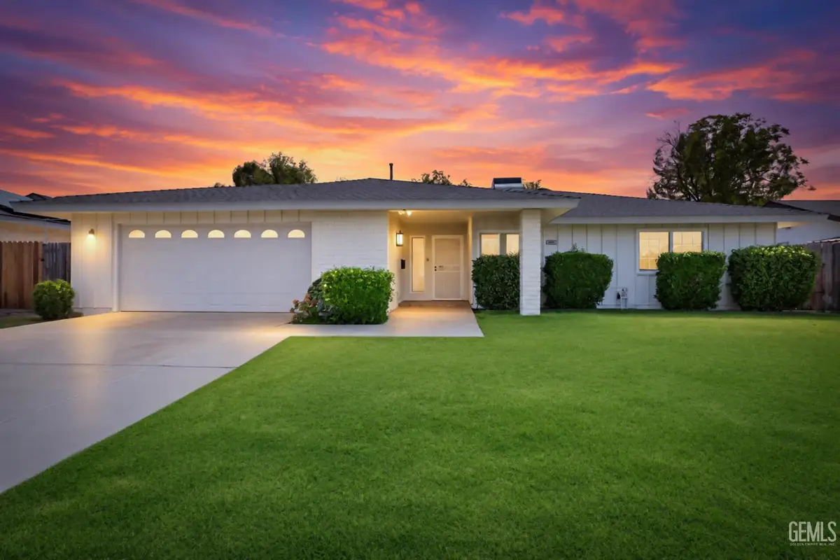 6009 DESERT HILLS AVENUE, Bakersfield, CA 93309 - #1