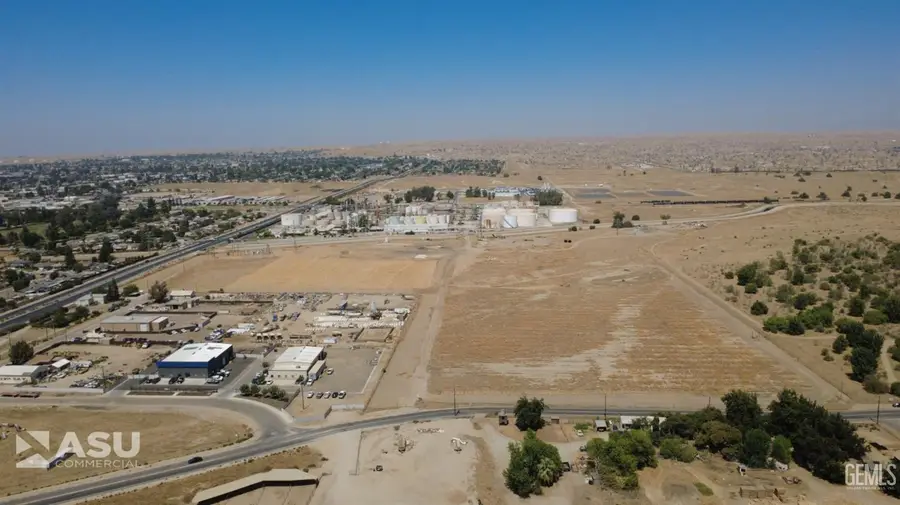 0 MANOR STREET & E. ROBERTS LANE, Bakersfield, CA 93308 - #3