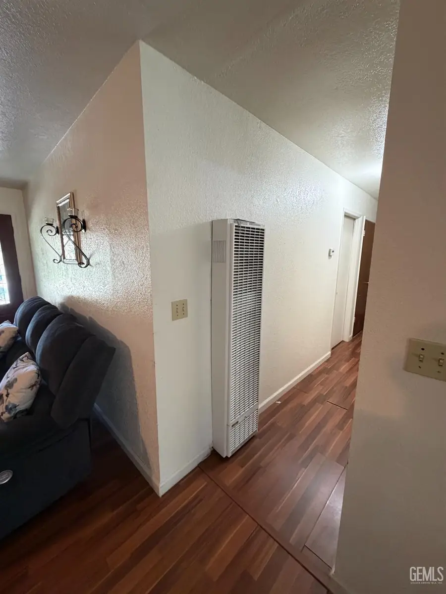 931 E LIST AVENUE, Exeter, CA 93221 - #3