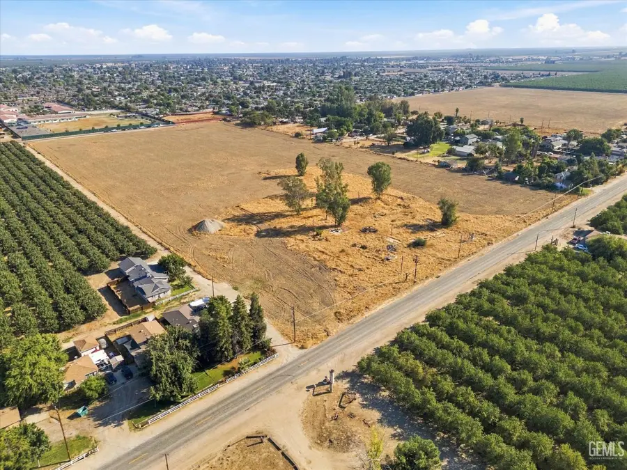 30308 RIVERSIDE STREET, Shafter, CA 93263 - #2