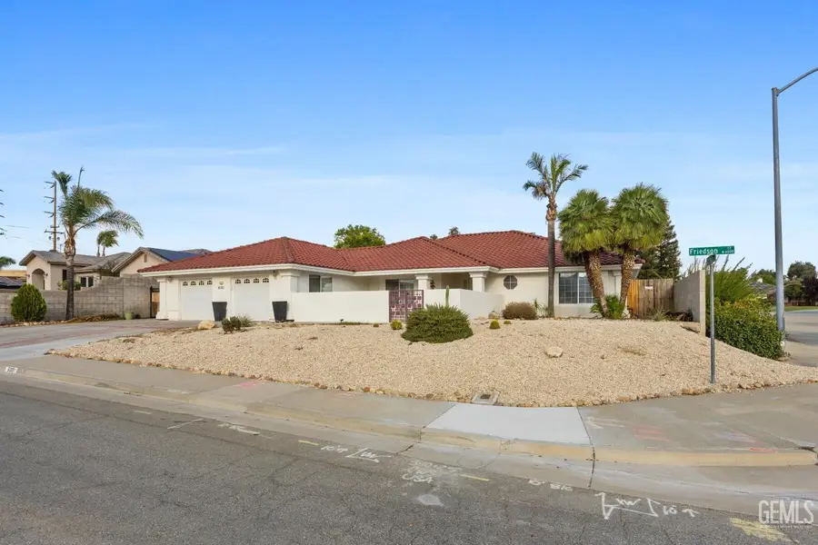 6001 FRIEDSON COURT, Bakersfield, CA 93306 - #3