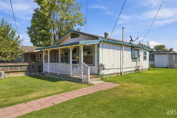 1074 PARK LANE, Shafter, CA 93263