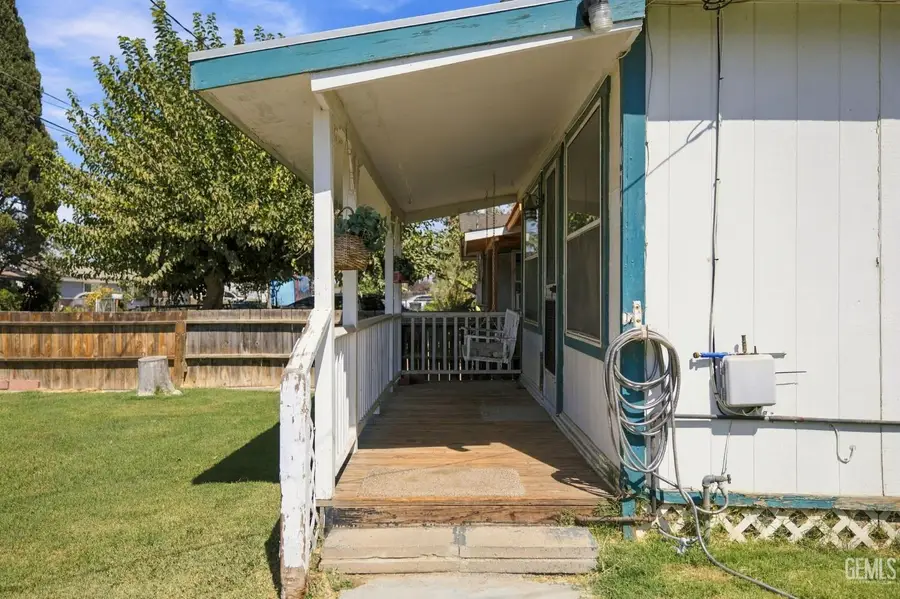 1074 PARK LANE, Shafter, CA 93263 - #3
