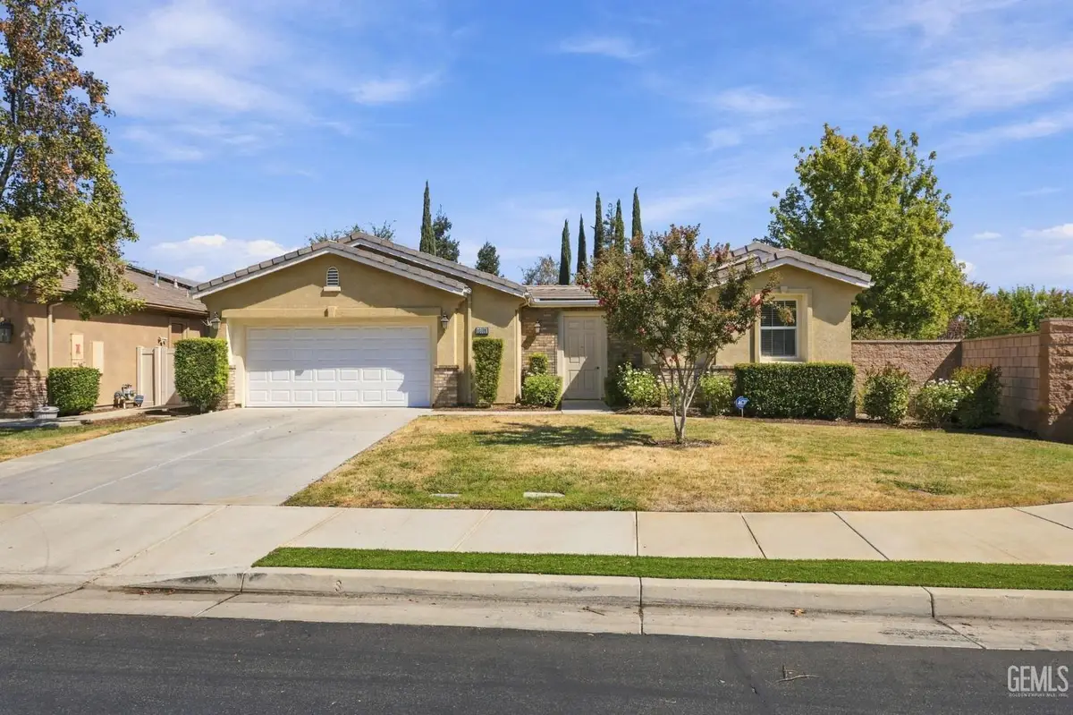 10306 VALE ROYALE DRIVE, Bakersfield, CA 93306 - #1