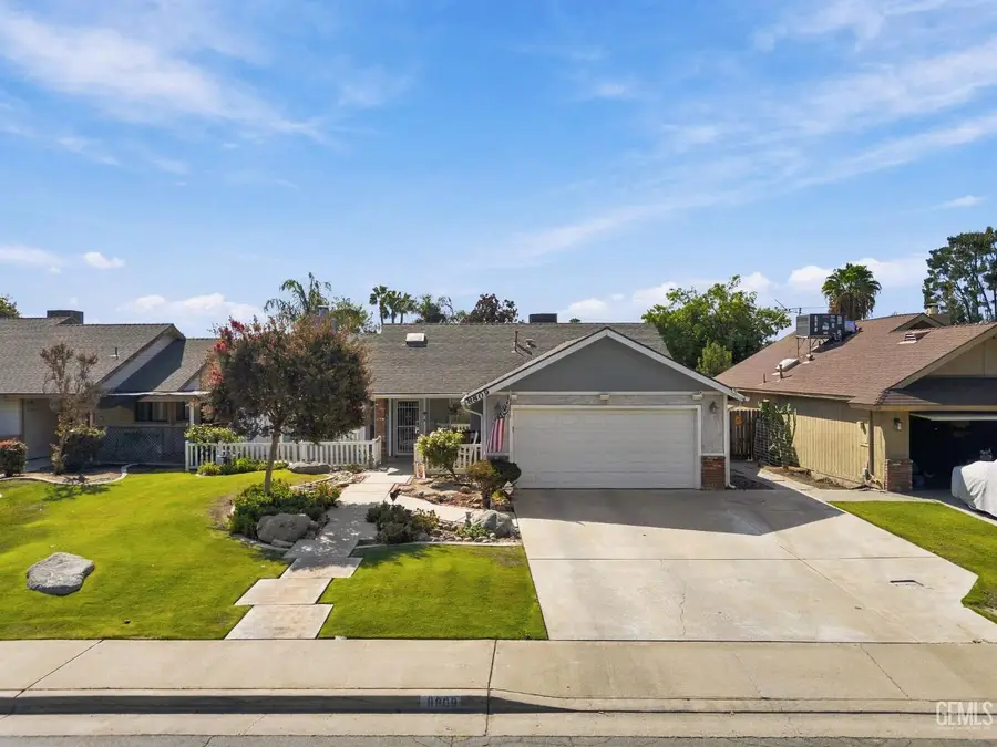 8809 DISTRICT BOULEVARD, Bakersfield, CA 93311 - #2