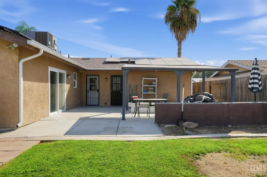 4501 HIGHLAND HILLS STREET, Bakersfield, CA 93308 - #3