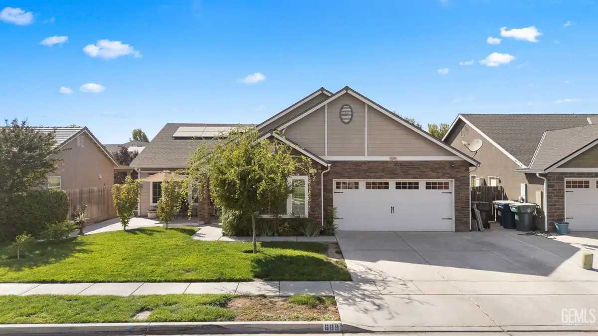 689 MONTANA DE ORO STREET, Tulare, CA 93274 - #1