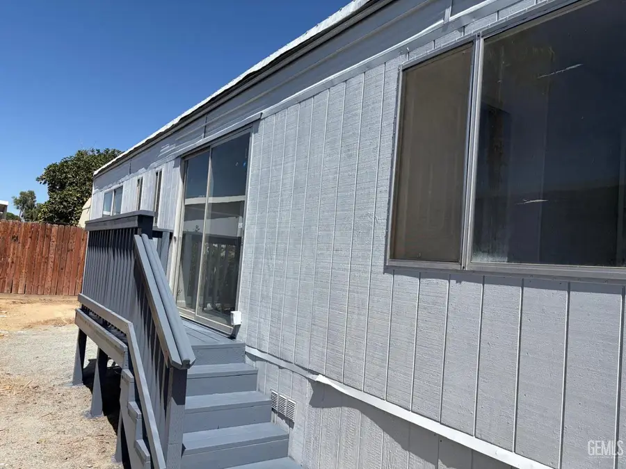 6601 EUCALYPTUS DRIVE #195, Bakersfield, CA 93306 - #3