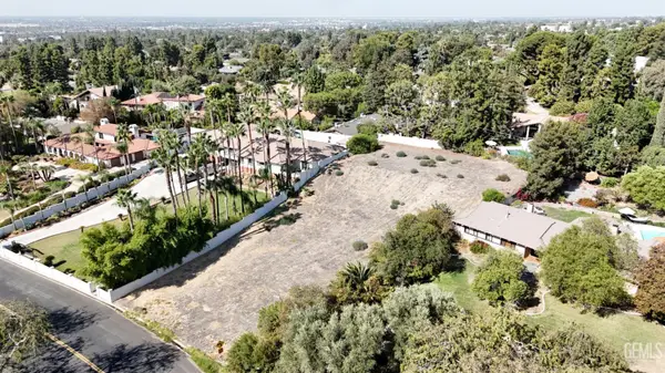 3720 BRAE BURN DRIVE, Bakersfield, CA 93306