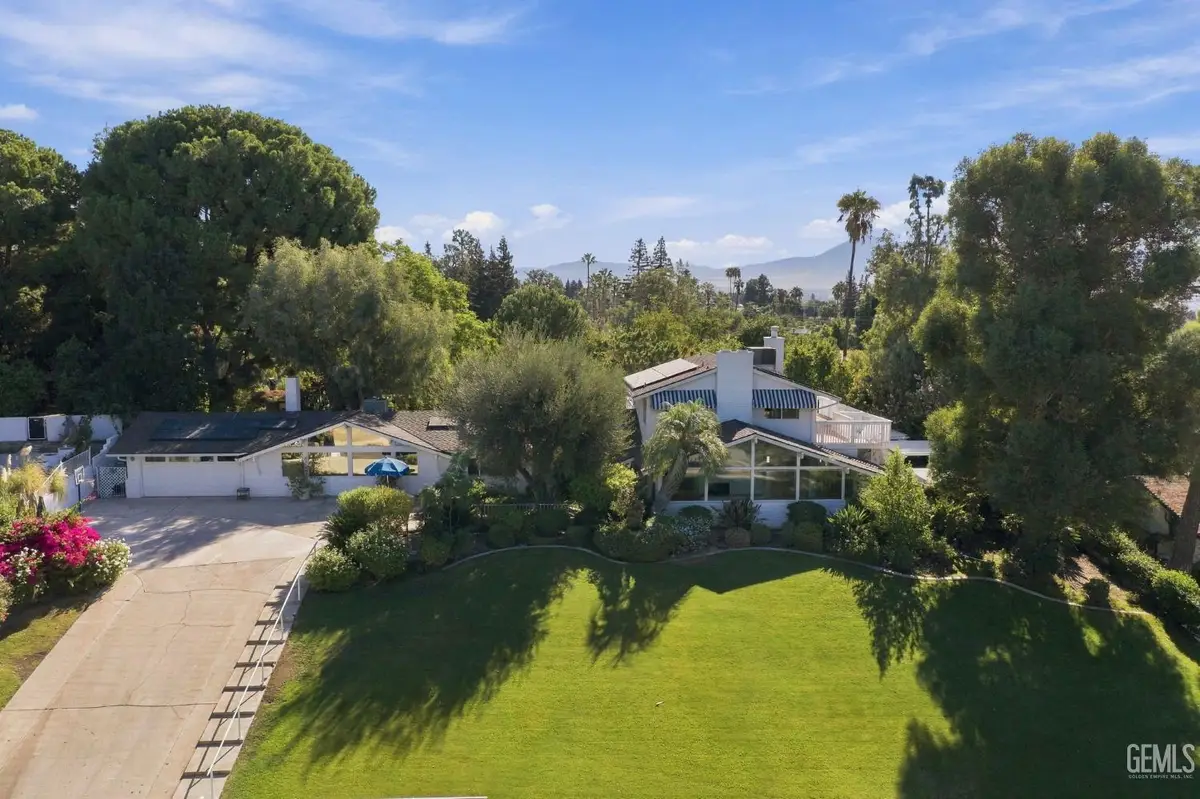 3713 PINEHURST DRIVE, Bakersfield, CA 93306 - #1
