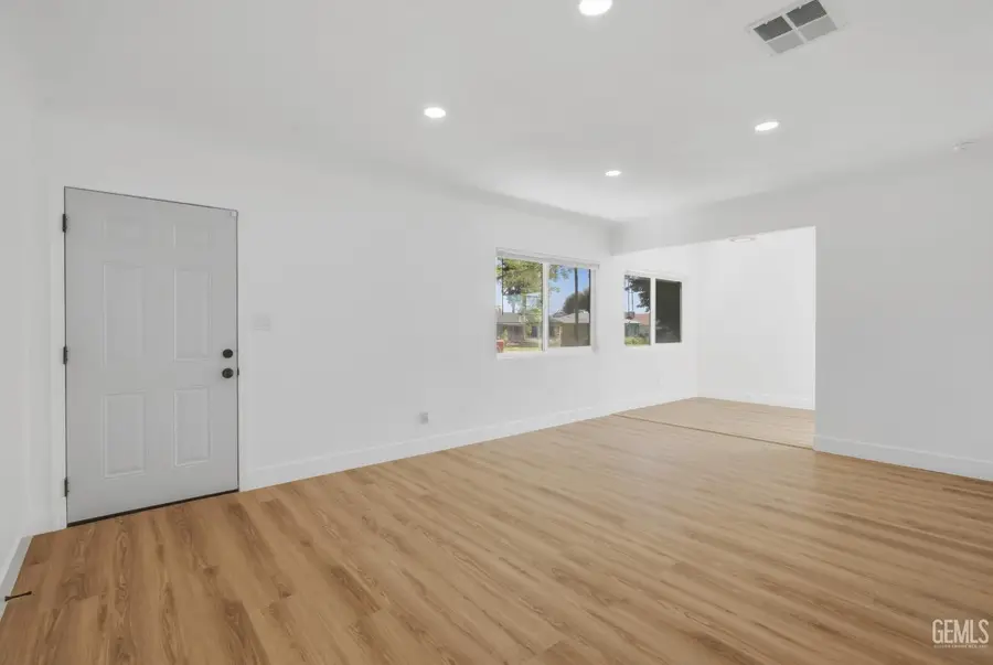610 ARVIN STREET, Bakersfield, CA 93308 - #2