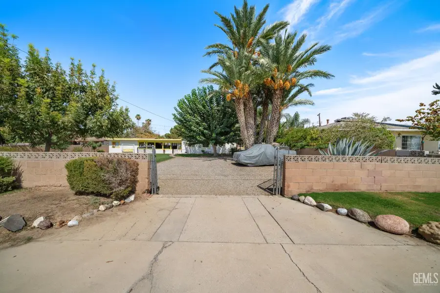 7136 WILDFLOWER LANE, Bakersfield, CA 93313 - #2