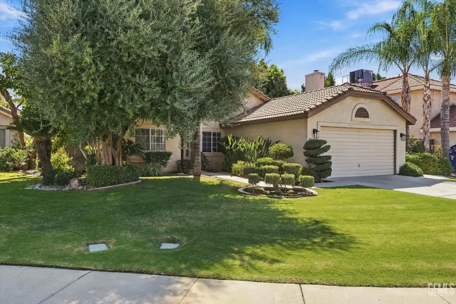 8613 WILLOW SPRING COURT, Bakersfield, CA 93312 - #2