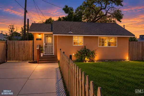 121 ROBERTS LANE, Bakersfield, CA 93308